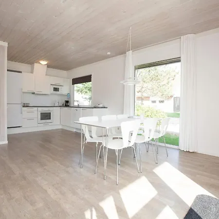 Ho Center 6-person Feriehus *