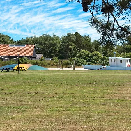 Ho Center 6-person